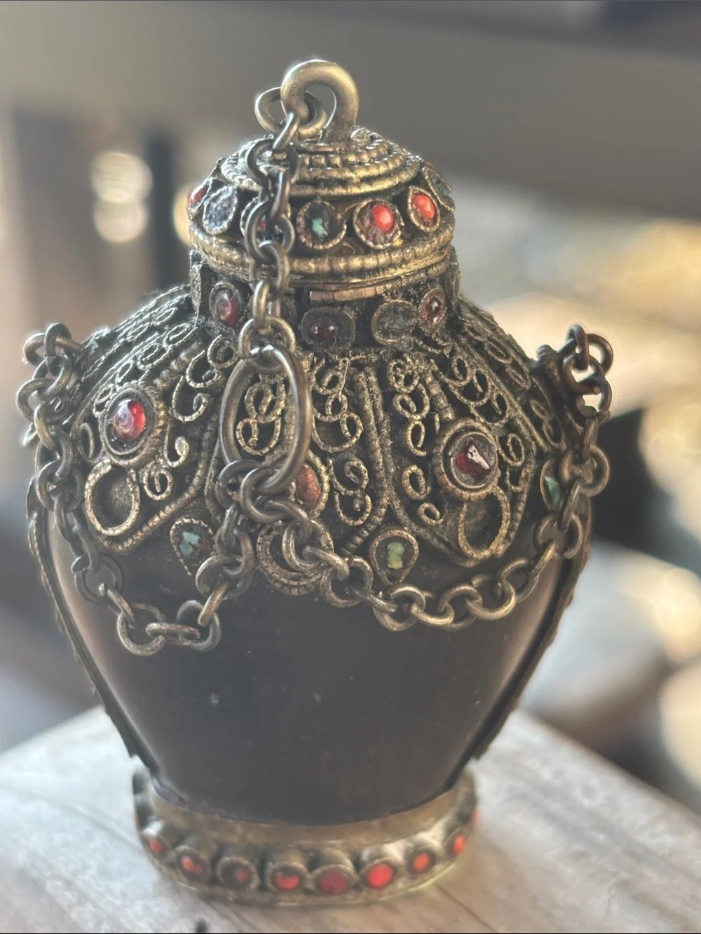 V vintage antique Chinese hand carved Tibetan Horn Snuff Bottle